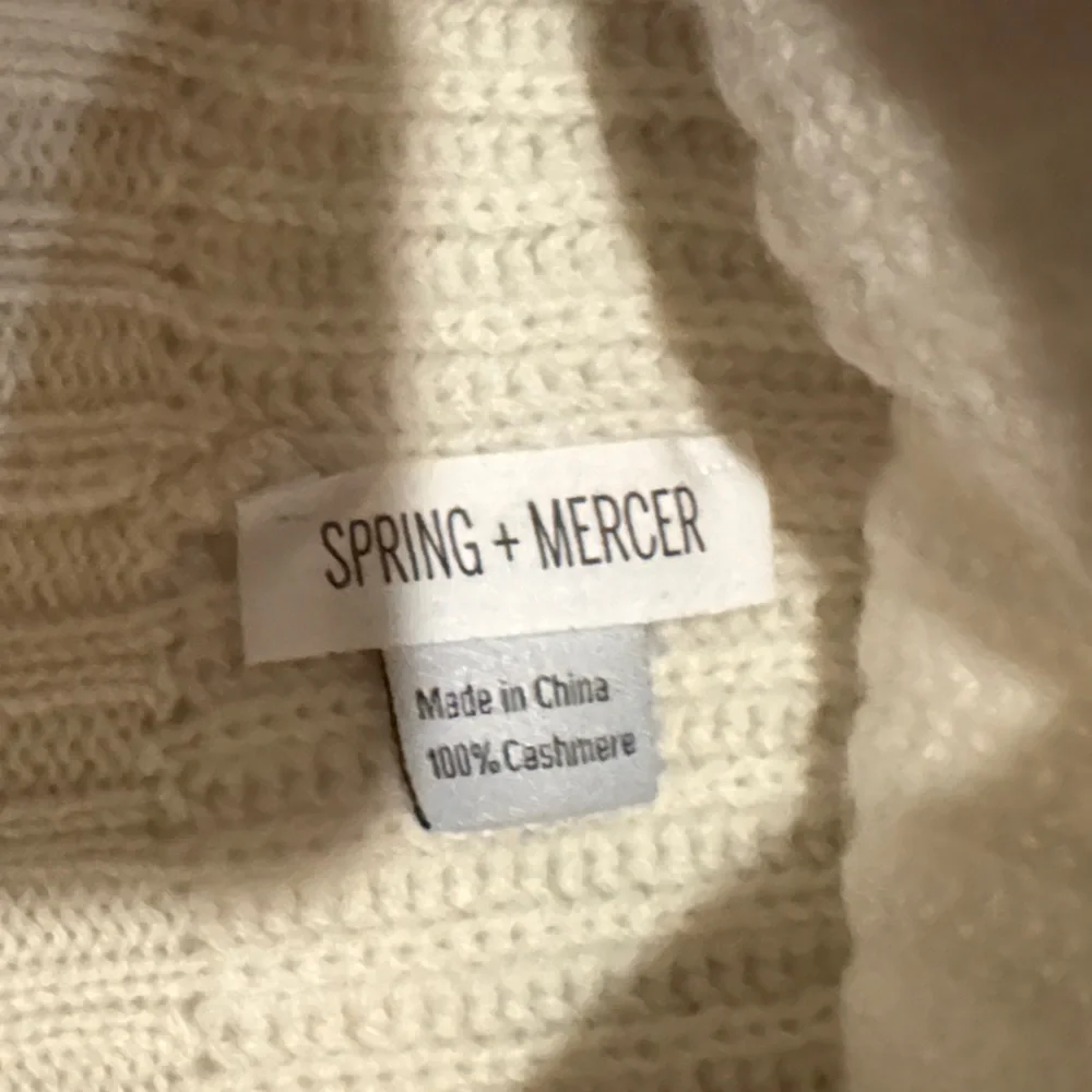 NWOT Spring + Mercer Women’s‎ Cashmere Ivory Beanie Hat Winter Warm Luxurious
